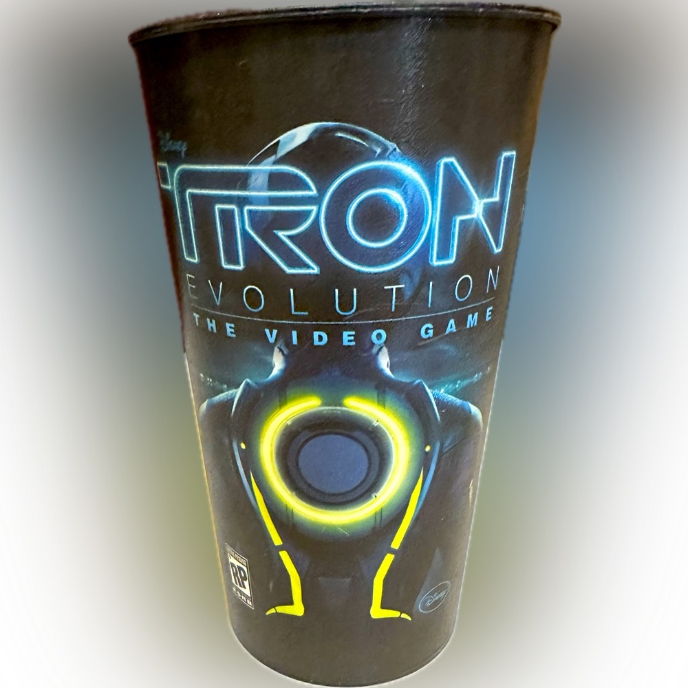 2010 DISNEY TRON EVOLUTION VIDEO GAME LEGACY 44oz CINEMARK MOVIE CUP COLLECTIBLE